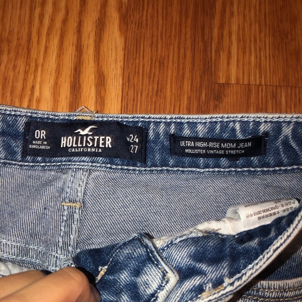Hollister mom jeans